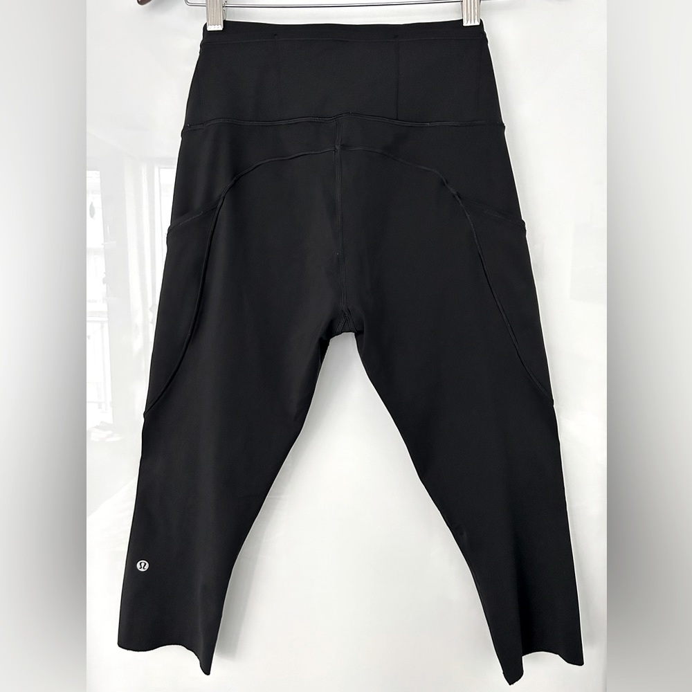 Lululemon size 8 black crop tights